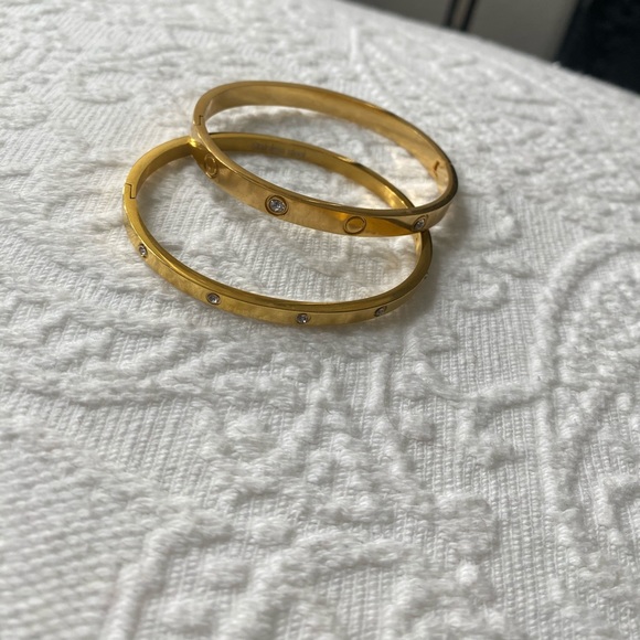 Bracelets - Picture 4 of 5